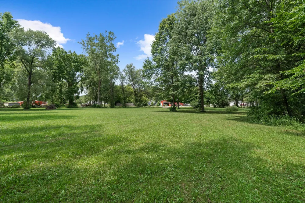 28079 Goddard Road Romulus, MI 48174