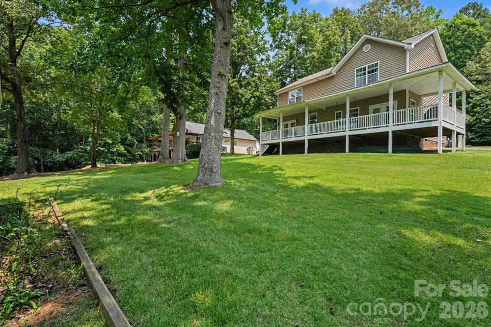 128 La Agua Lane Troutman, NC 28166