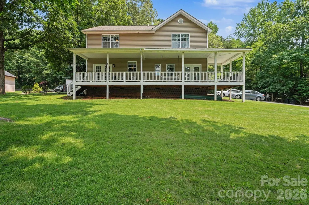 128 La Agua Lane Troutman, NC 28166