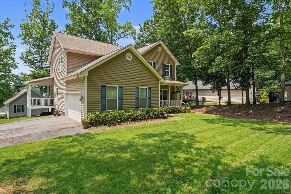 128 La Agua Lane Troutman, NC 28166
