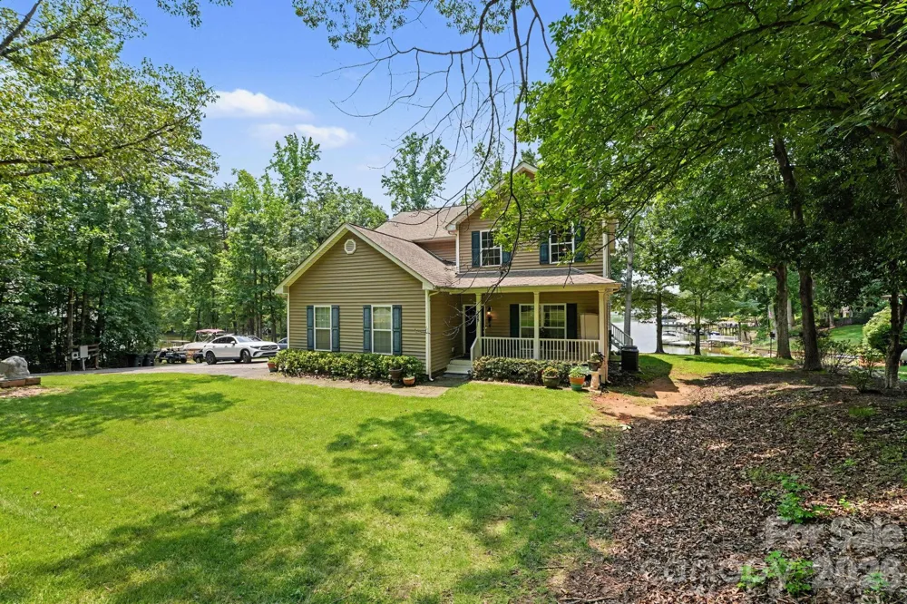 128 La Agua Lane Troutman, NC 28166