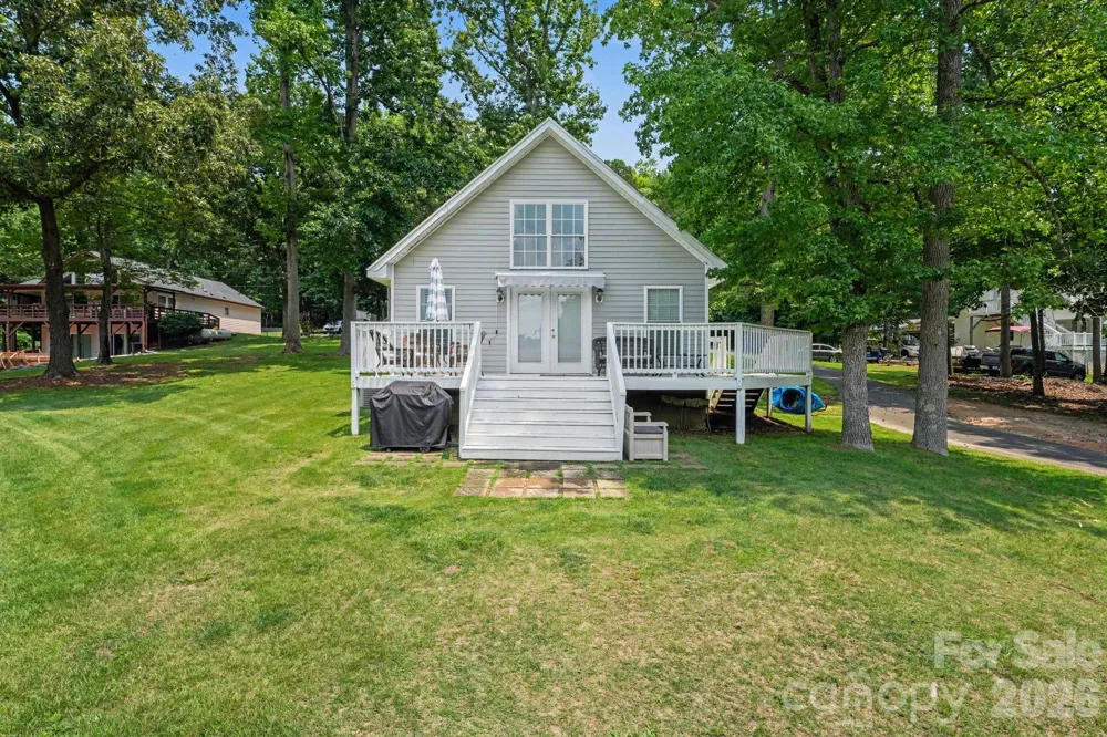 128 La Agua Lane Troutman, NC 28166