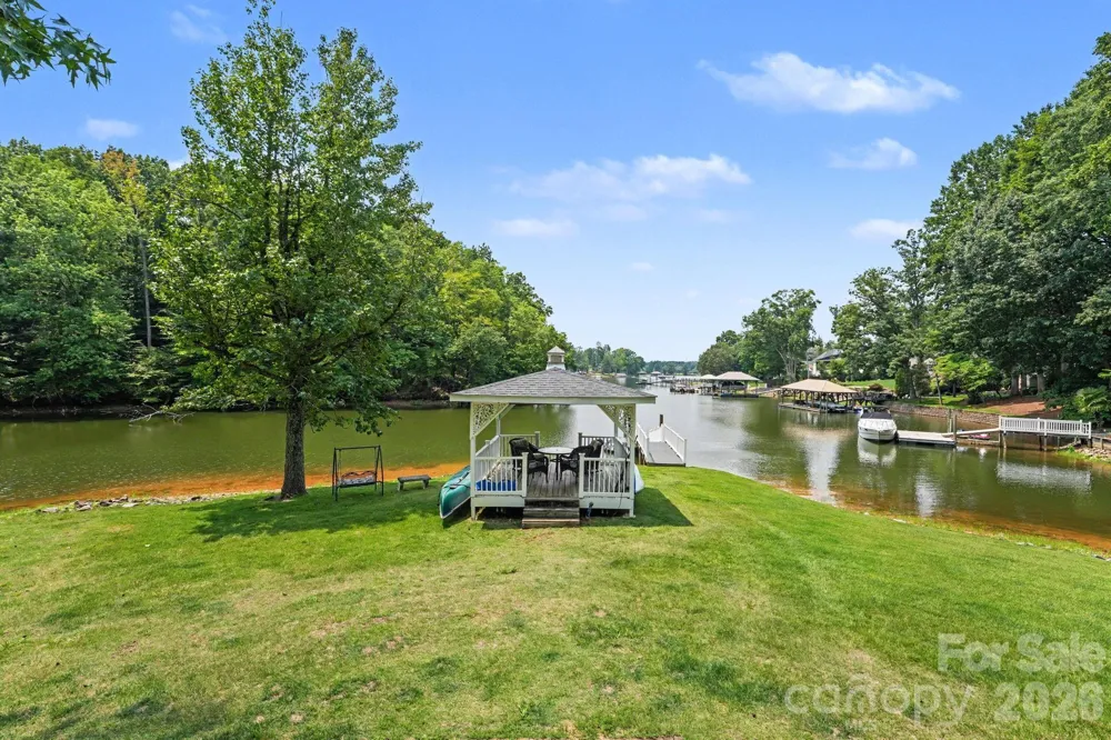 128 La Agua Lane Troutman, NC 28166
