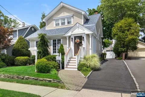 80 Large Avenue