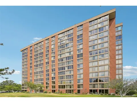 1900 E Girard Place #901