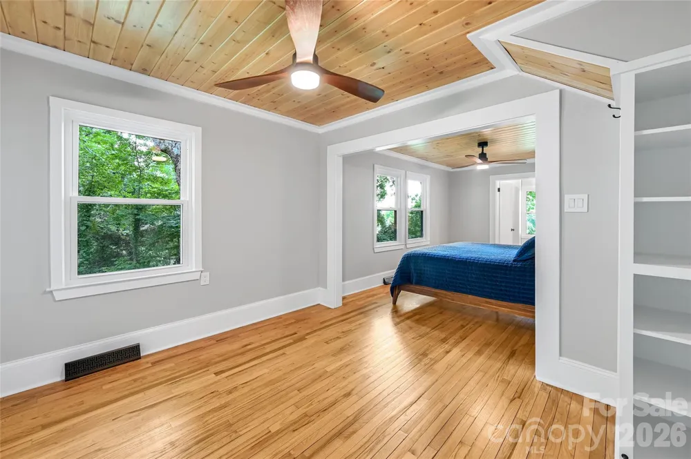 1110 Queentown Road Canton, NC 28716
