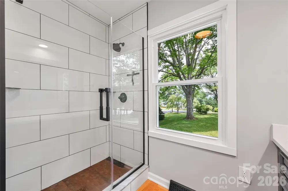 1110 Queentown Road Canton, NC 28716