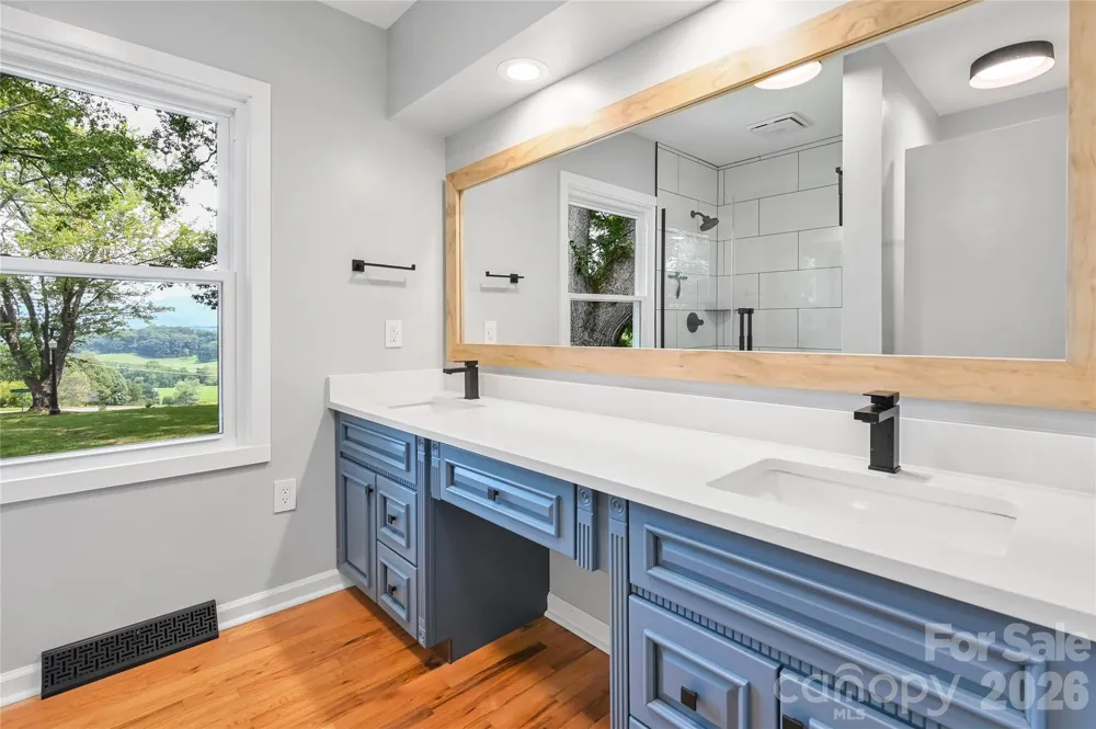 1110 Queentown Road Canton, NC 28716