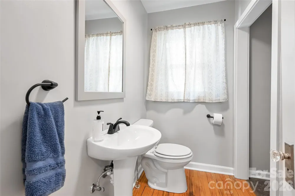 1110 Queentown Road Canton, NC 28716