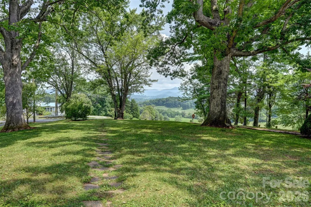 1110 Queentown Road Canton, NC 28716