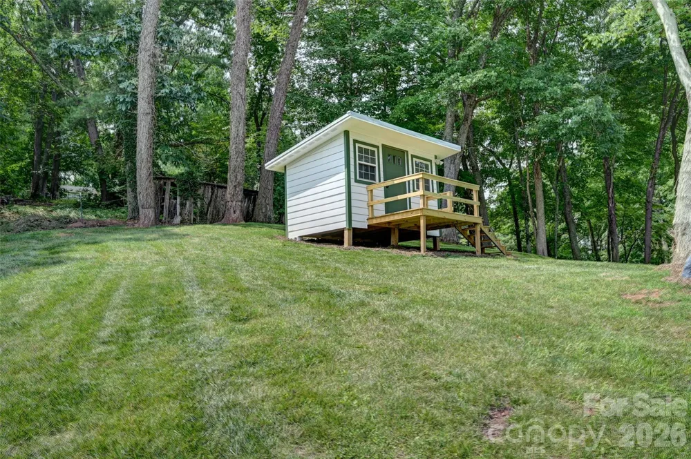 1110 Queentown Road Canton, NC 28716