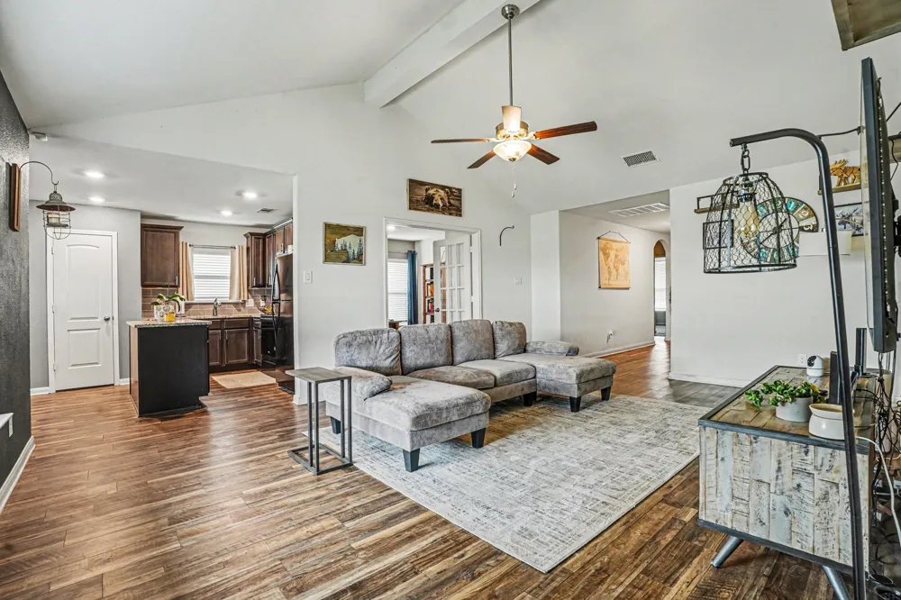 118 Yorktown Court Venus, TX 76084