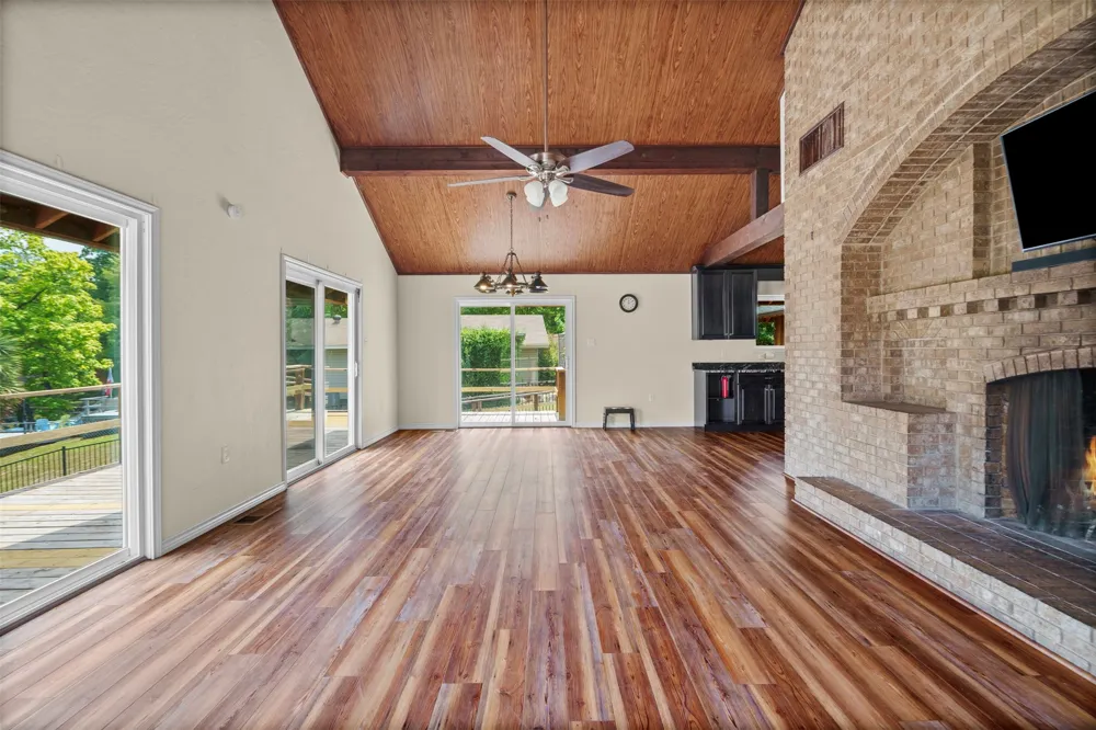 101 Royal Circle Tool, TX 75143