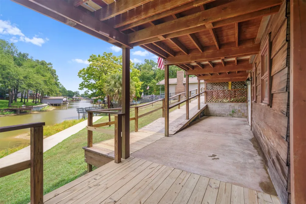 101 Royal Circle Tool, TX 75143