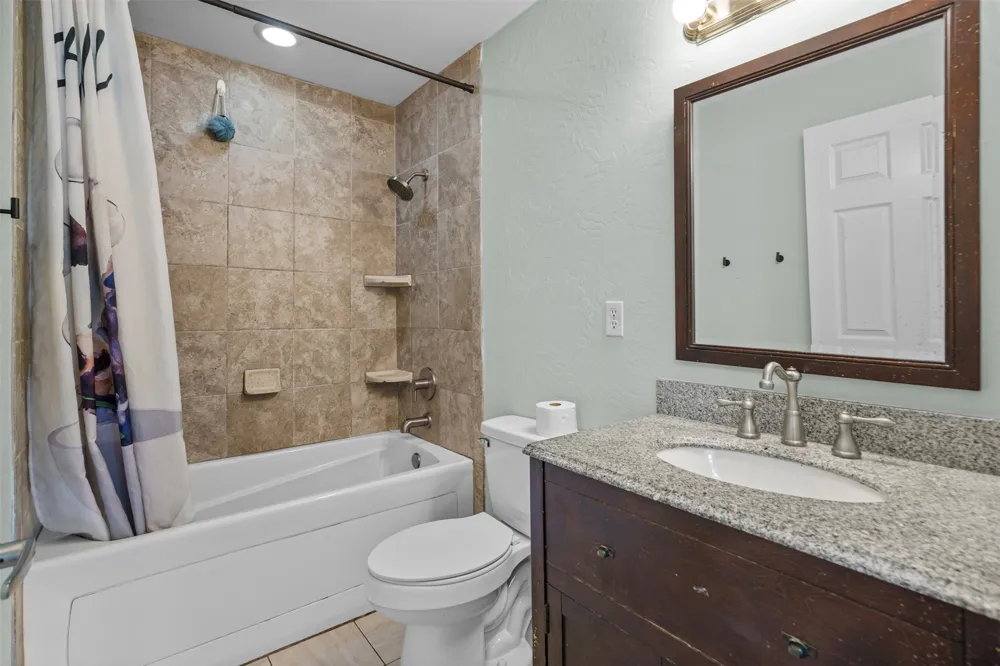 101 Royal Circle Tool, TX 75143
