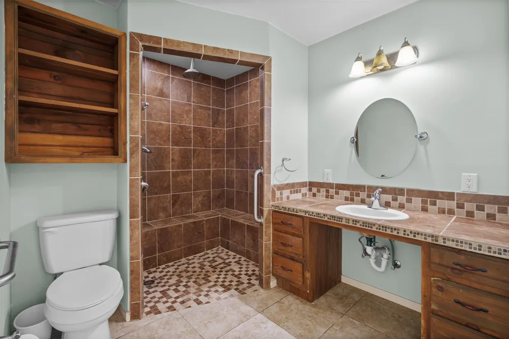 101 Royal Circle Tool, TX 75143