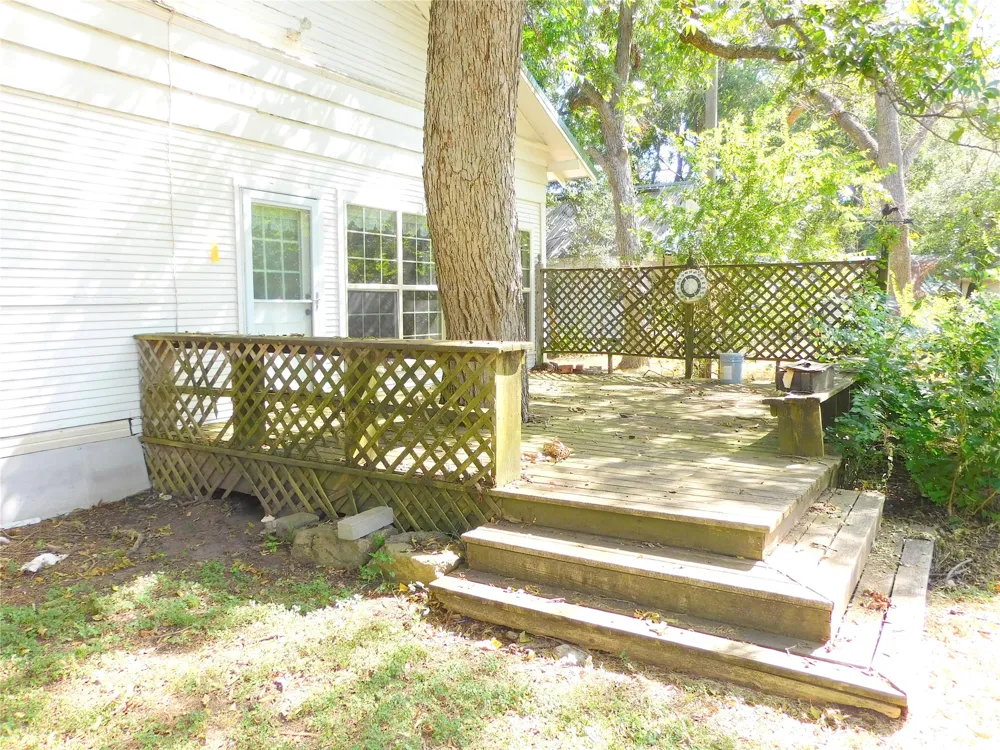 106 1st Street W Dawson, TX 76639