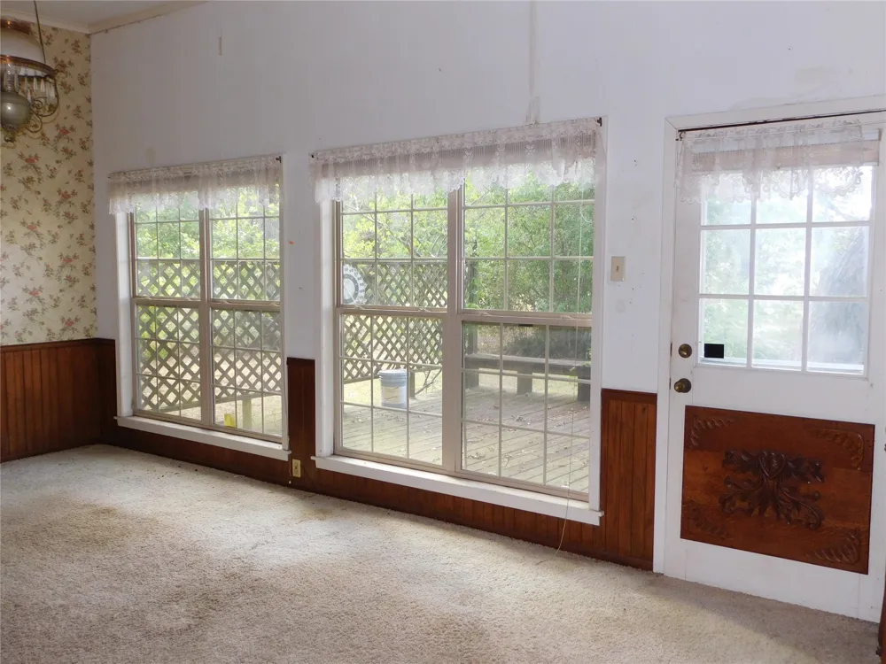 106 1st Street W Dawson, TX 76639