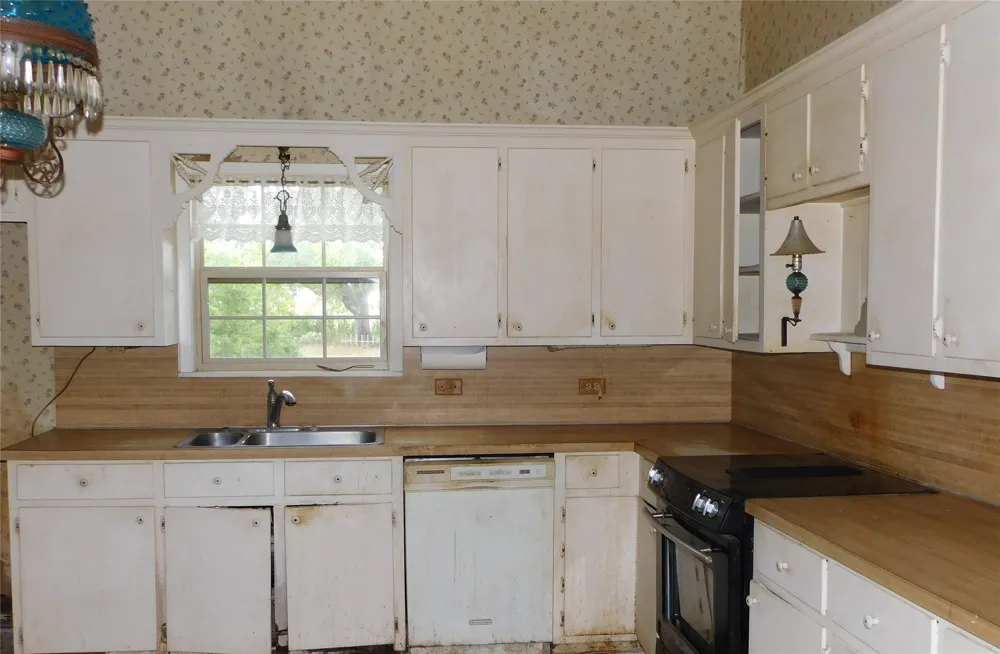 106 1st Street W Dawson, TX 76639