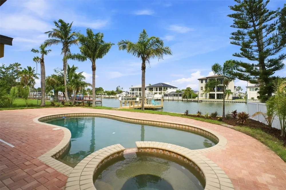 15918 REDINGTON DRIVE Redington Beach, FL 33708