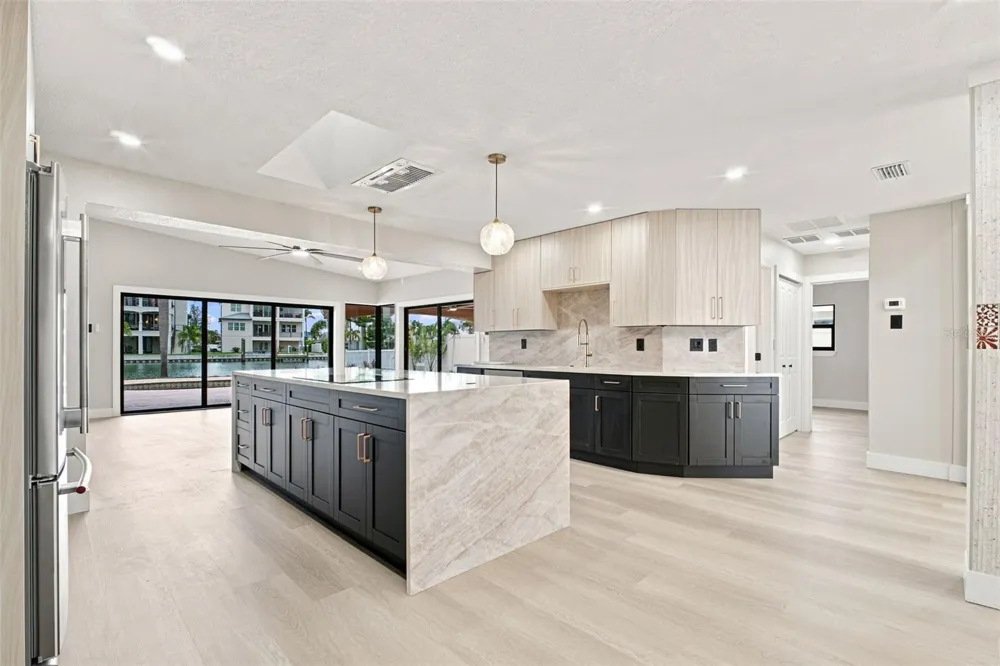 15918 REDINGTON DRIVE Redington Beach, FL 33708