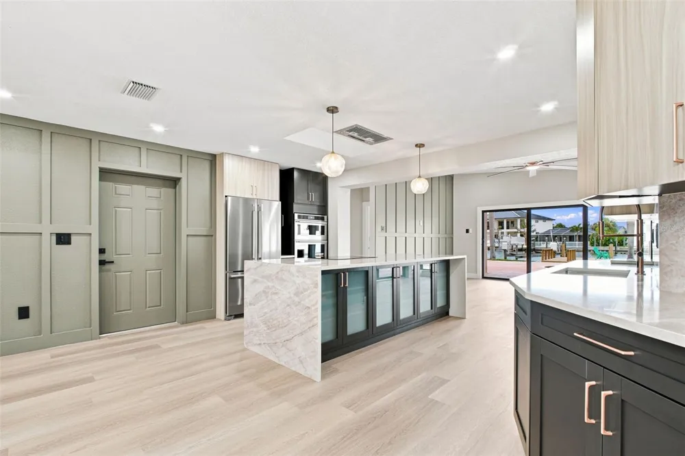 15918 REDINGTON DRIVE Redington Beach, FL 33708