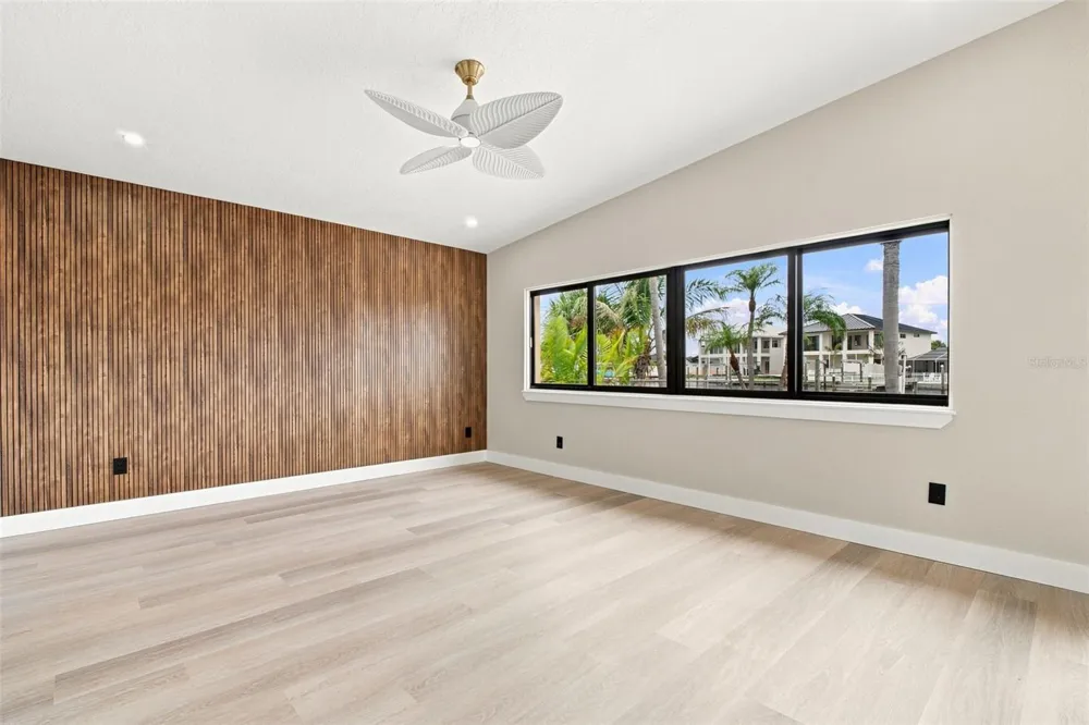 15918 REDINGTON DRIVE Redington Beach, FL 33708