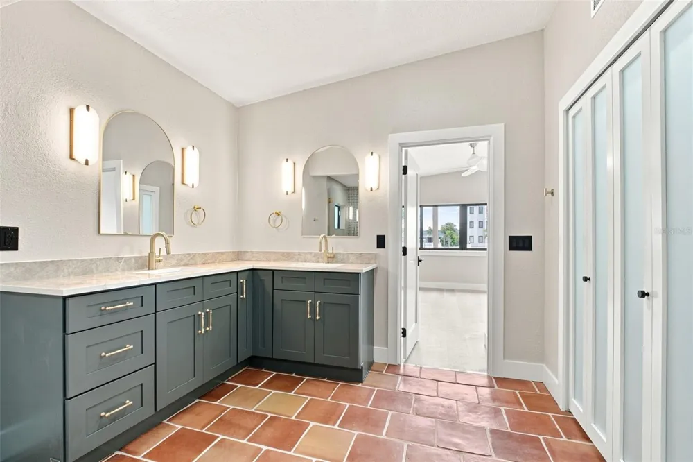 15918 REDINGTON DRIVE Redington Beach, FL 33708