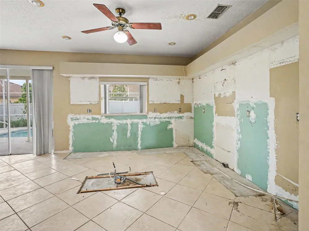 1268 FOXFORREST CIRCLE Apopka, FL 32712