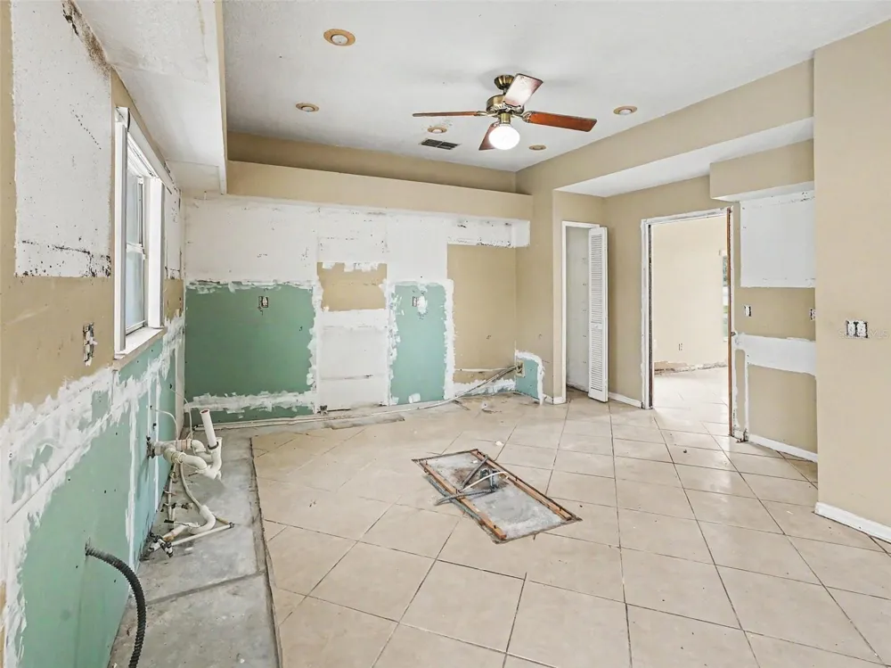 1268 FOXFORREST CIRCLE Apopka, FL 32712