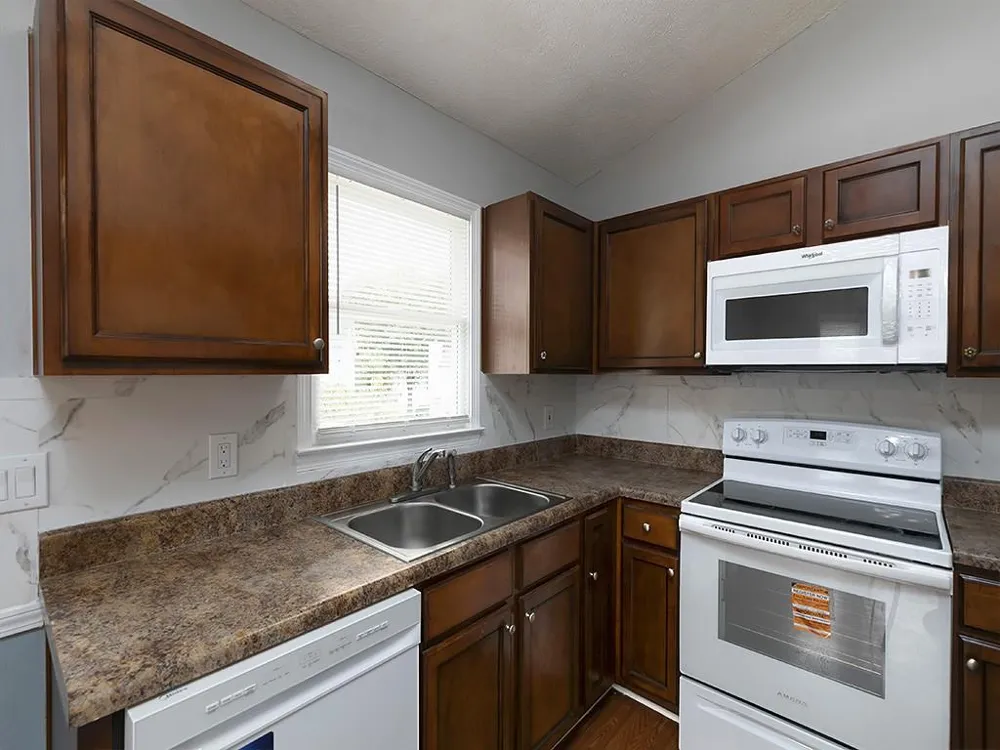 16 Huntcliff Drive Cartersville, GA 30121