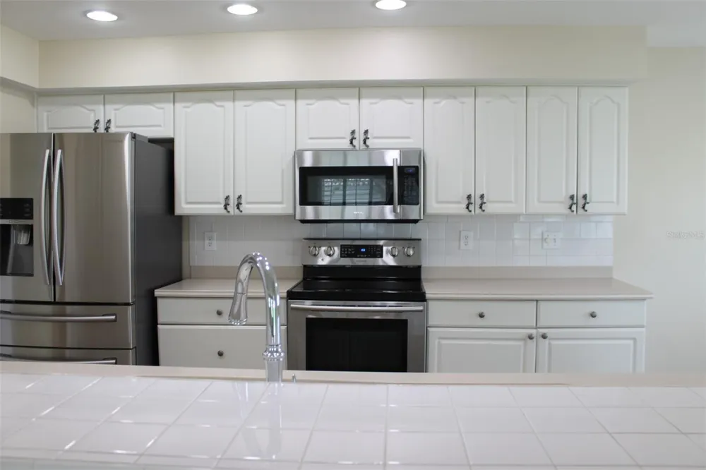 9045 40TH STREET Pinellas Park, FL 33782