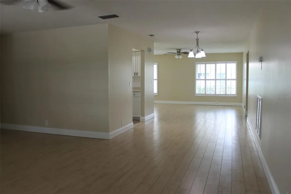 9045 40TH STREET Pinellas Park, FL 33782