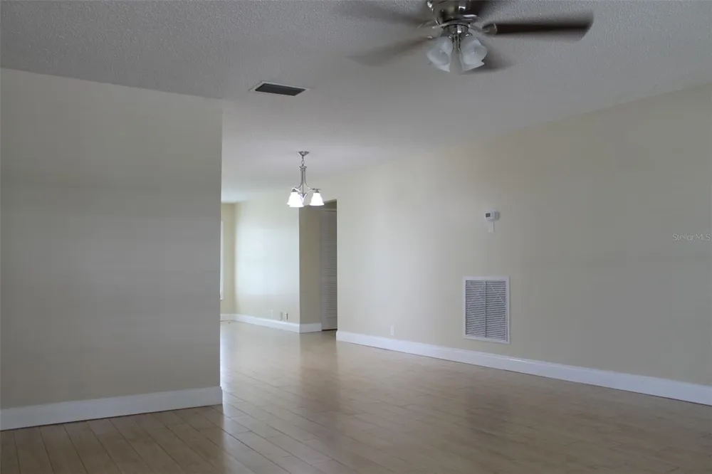 9045 40TH STREET Pinellas Park, FL 33782