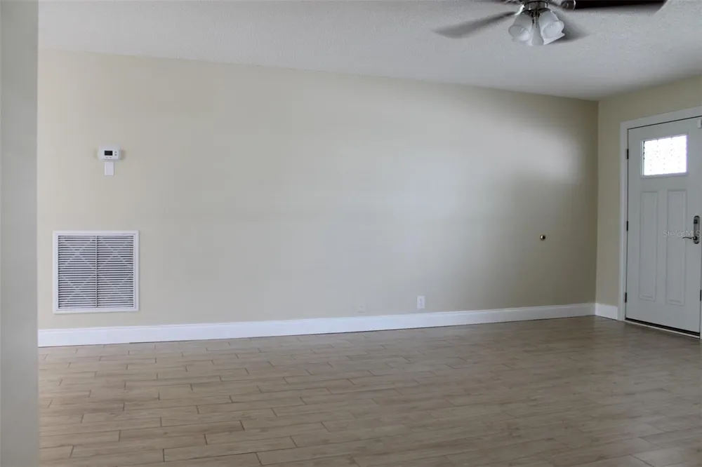 9045 40TH STREET Pinellas Park, FL 33782