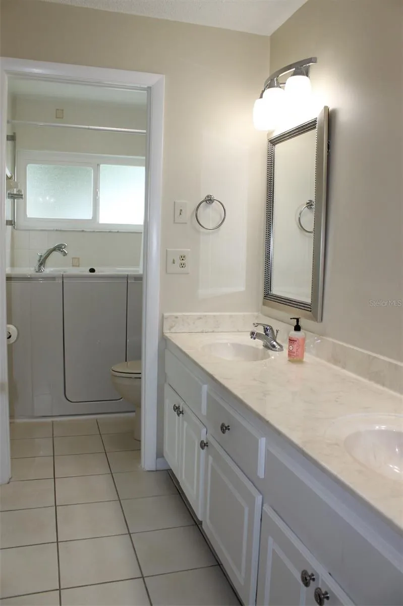 9045 40TH STREET Pinellas Park, FL 33782