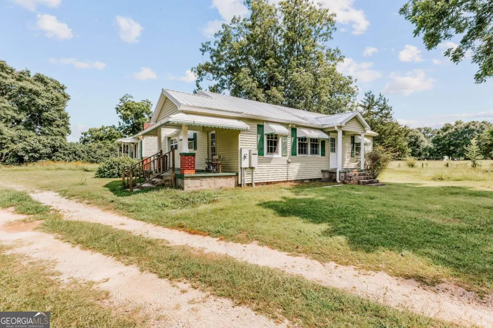 6 Burt RD Carlton, GA 30627