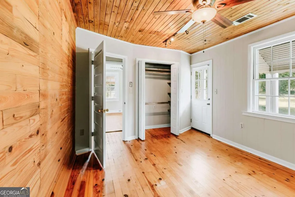 6 Burt RD Carlton, GA 30627
