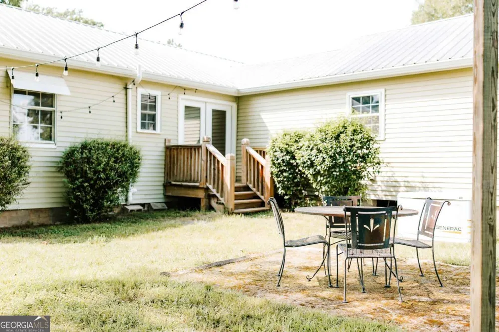 6 Burt RD Carlton, GA 30627