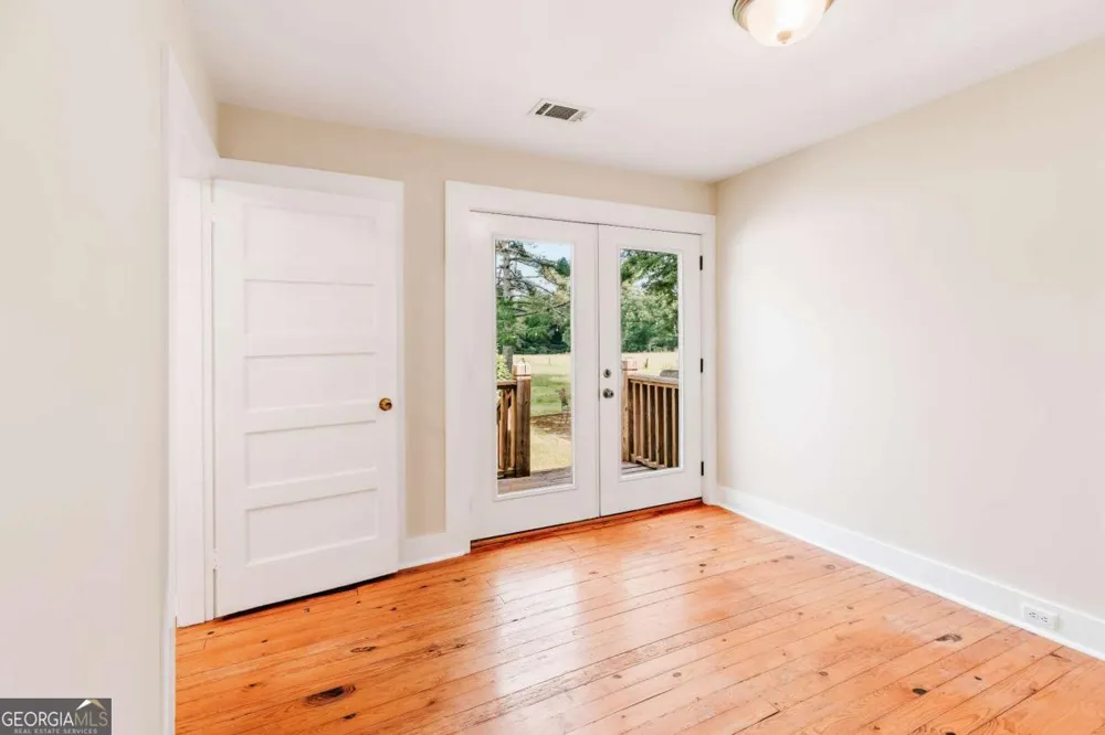 6 Burt RD Carlton, GA 30627