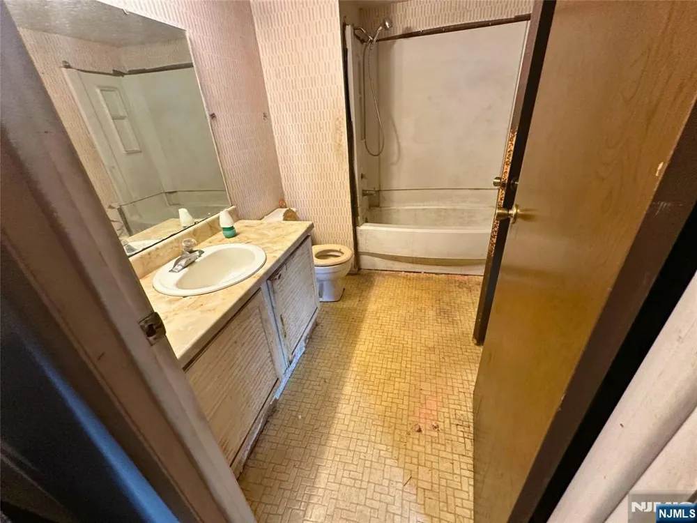 110-112 Pearl Street Paterson, NJ 07501