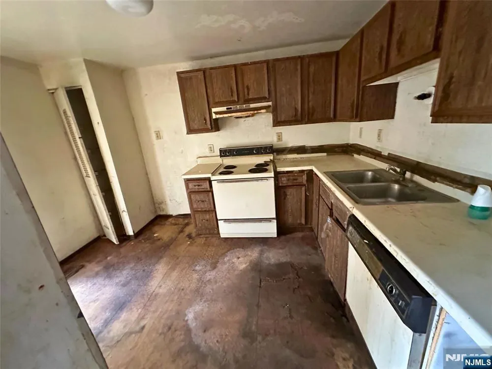 110-112 Pearl Street Paterson, NJ 07501
