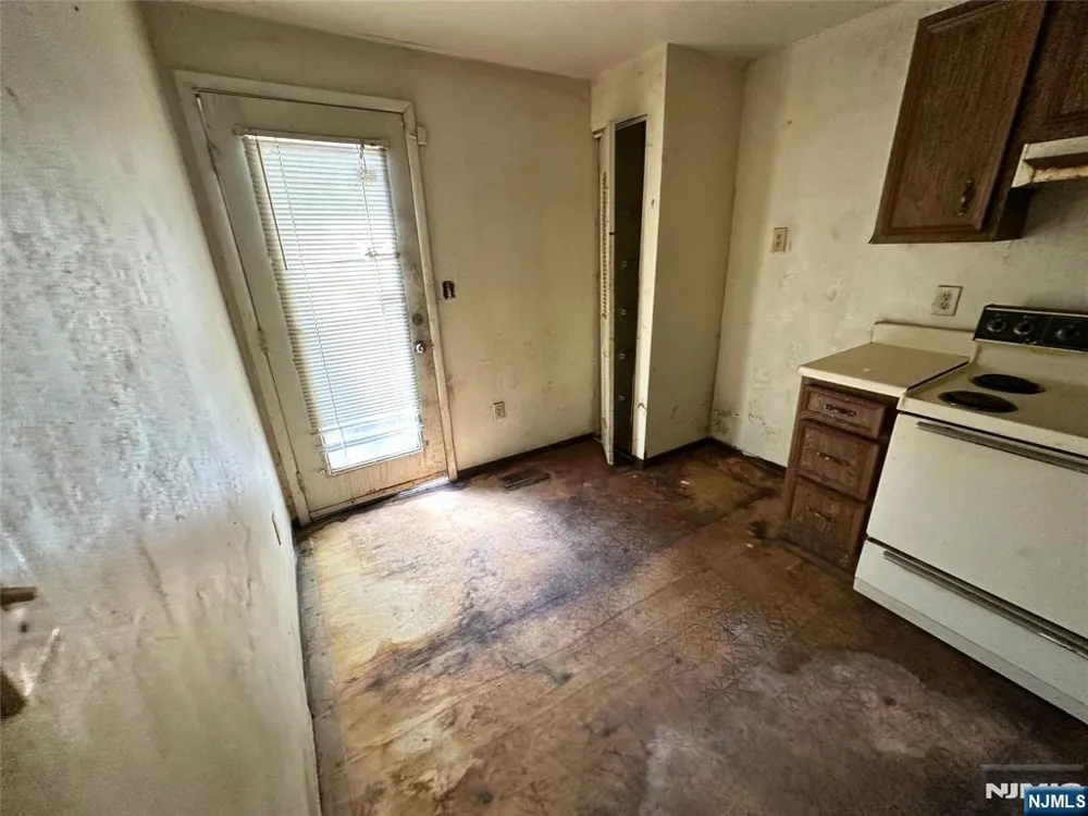 110-112 Pearl Street Paterson, NJ 07501
