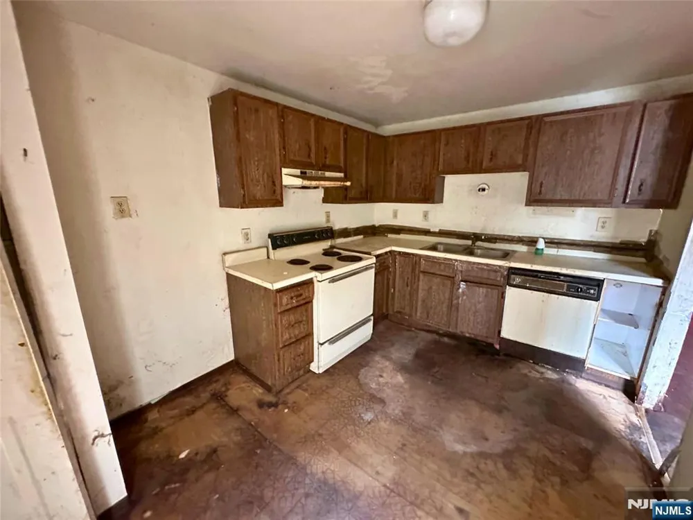 110-112 Pearl Street Paterson, NJ 07501