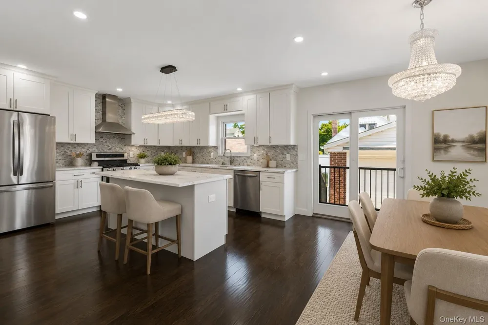 8341 Little Neck Parkway Glen Oaks, NY 11004