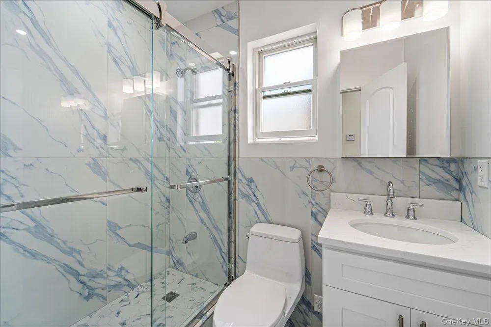 8341 Little Neck Parkway Glen Oaks, NY 11004