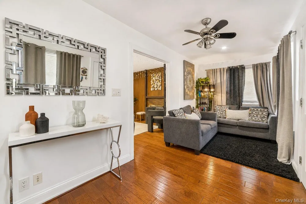 258-10 87th Road Floral Park, NY 11001