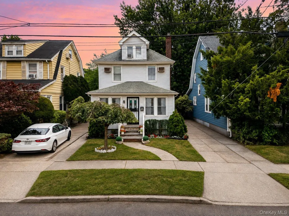 258-10 87th Road Floral Park, NY 11001