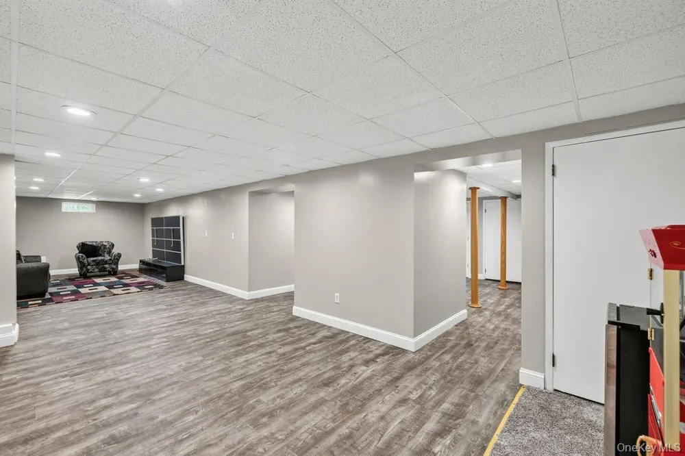 16 Yale Drive New City, NY 10956