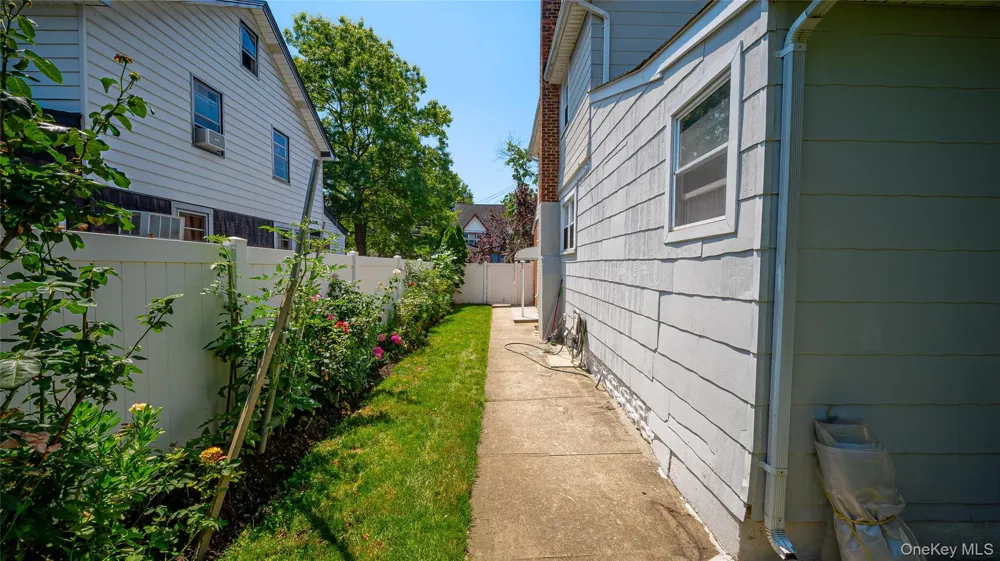 681 Stowe Avenue Baldwin, NY 11510